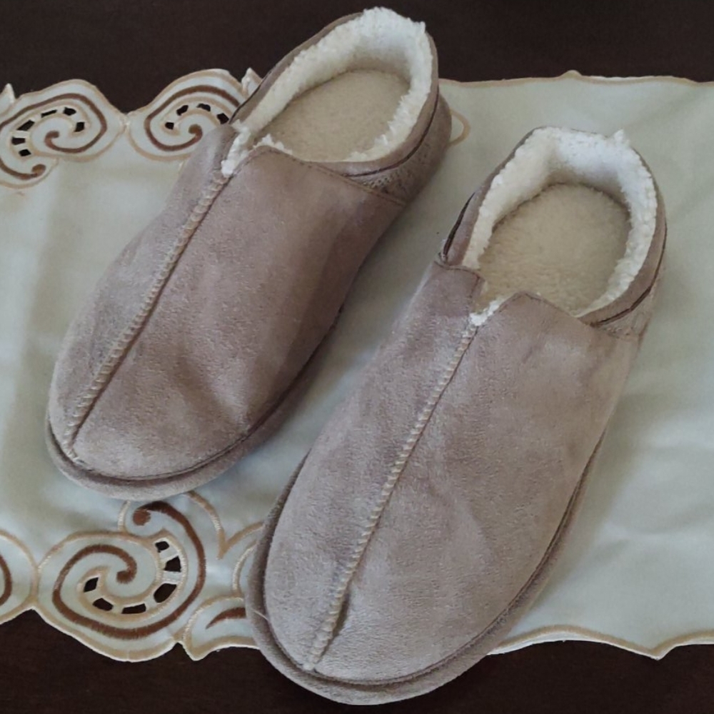 Men's Sz 9/10 Memory Foam Slippers